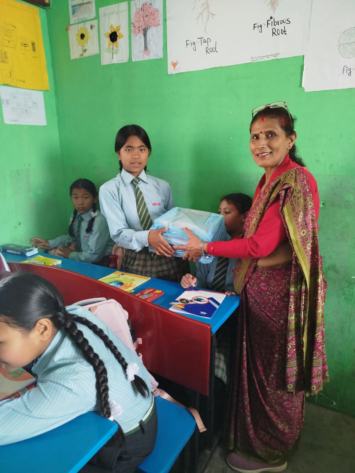 Sushma moktan receiving stationery